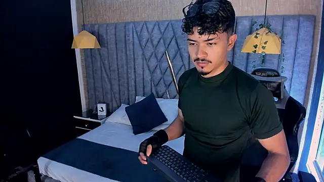 NicolaiKarav online show from 10, 4, 2026