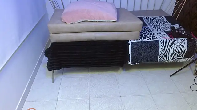 Roxanne vale online show from 26, 2, 2026