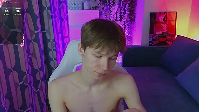 cuMte boy online show from 17, 5, 2026