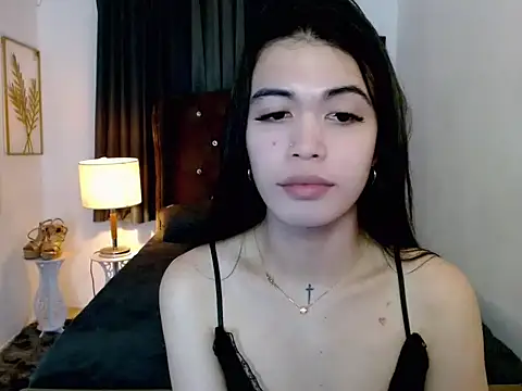 hollyyumiloove online show from 2, 3, 2026