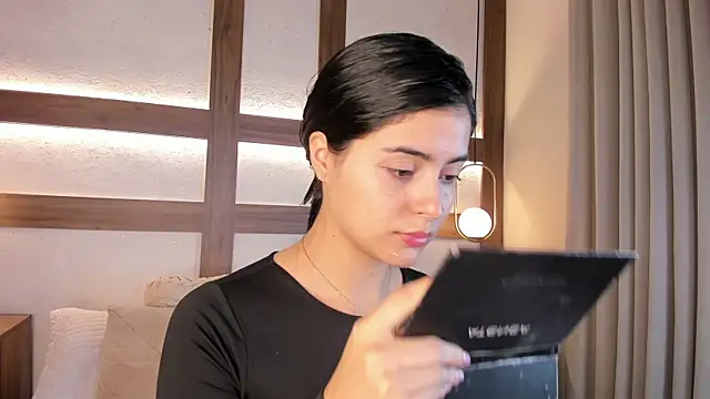 SarhaVega online show from 28, 3, 2026