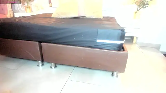 Snapshot of Mysterius_Woman chatting on 7, 2, 2026 Mysterius Woman online show from 7, 2, 2026