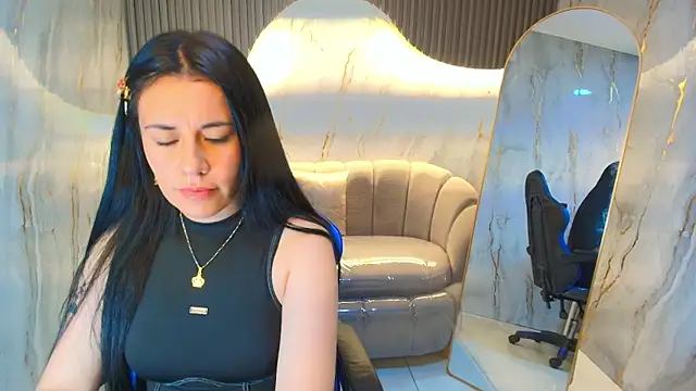 Snapshot of celeste_blue_r chatting on 26, 11, 2025 celeste blue r online show from 26, 11, 2025