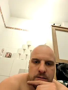 Snapshot of Phoenix2310 chatting on 9, 2, 2026 Phoenix2310 online show from 9, 2, 2026