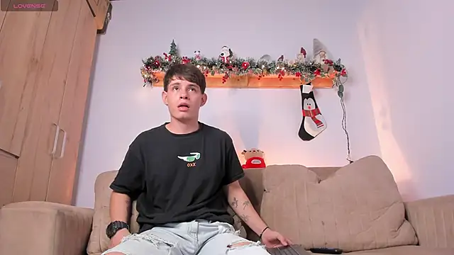 Snapshot of steveen_universe28 chatting on 27, 11, 2025 steveen universe28 online show from 27, 11, 2025