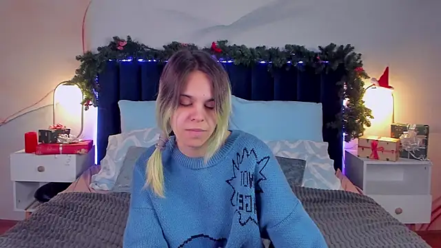 LiraBelle online show from 15, 12, 2025