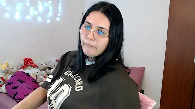 suckdreams19 online show from 5, 2, 2026