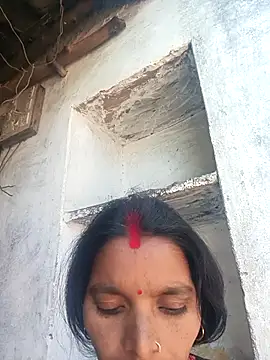 Hot-qwe online show from 4, 12, 2025