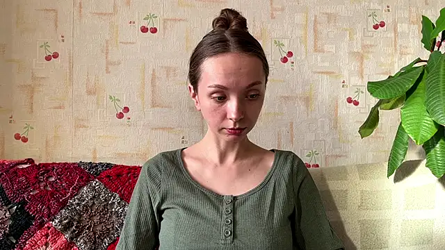 Snapshot of PaulaTisch chatting on 10, 4, 2026 PaulaTisch online show from 10, 4, 2026