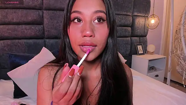 thalia nichols online show from 30, 6, 2026