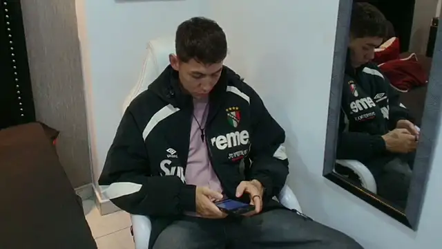 LoganFoster  online show from 13, 1, 2026