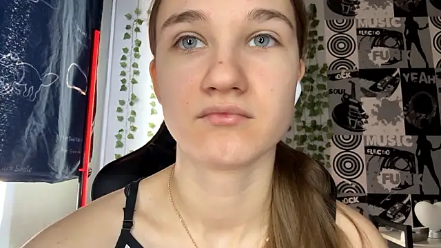 helgicuteness online show from 23, 2, 2026