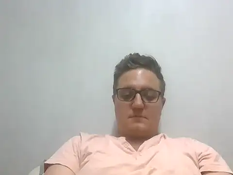 Snapshot of BigTitsHottie chatting on 3, 12, 2025 BigTitsHottie online show from 3, 12, 2025