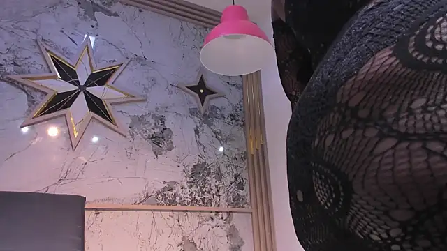 ZoeCollin online show from 4, 2, 2026