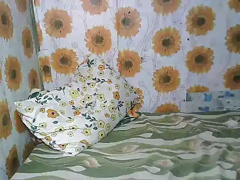 Smilinglovely online show from 12, 3, 2026