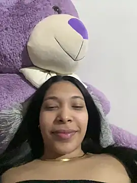 Snapshot of KarolRojas_22 chatting on 8, 7, 2026 KarolRojas 22 online show from 8, 7, 2026