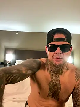 Snapshot of JSizzle13 chatting on 2, 12, 2025 JSizzle13 online show from 2, 12, 2025