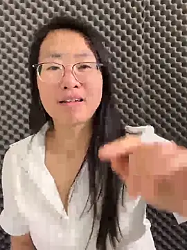 Snapshot of TU-37 chatting on 28, 11, 2025 TU-37 online show from 28, 11, 2025