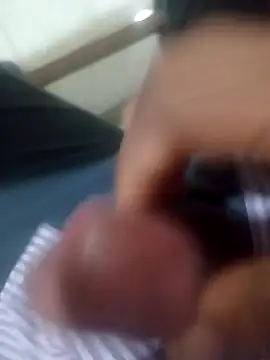 Snapshot of LovelyHughes chatting on 4, 3, 2026 LovelyHughes online show from 4, 3, 2026