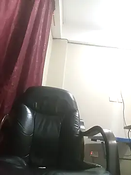 LovelyHughes online show from 21, 4, 2026