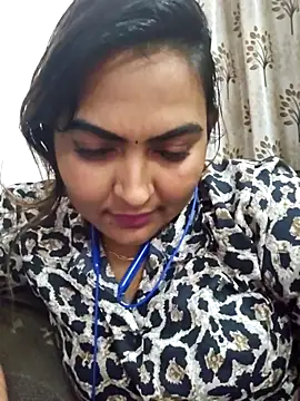 Tamil Smiley Queen online show from 26, 11, 2025