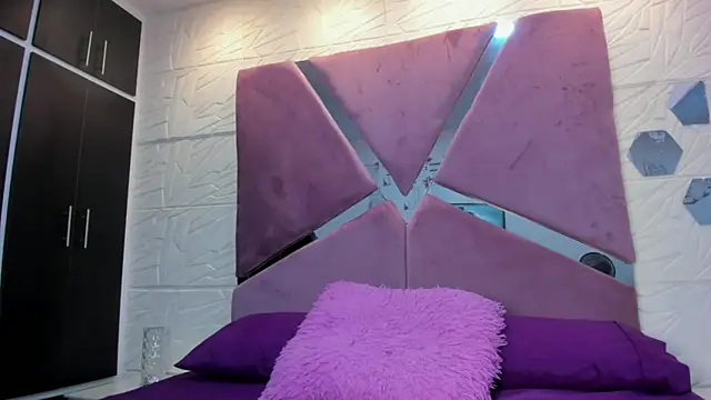Snapshot of sol-angel chatting on 29, 4, 2026 sol-angel online show from 29, 4, 2026