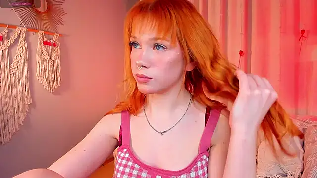 Snapshot of SunRisee_ chatting on 14, 2, 2026 SunRisee online show from 14, 2, 2026