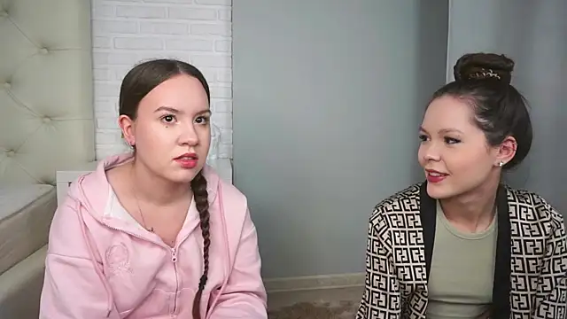 VirginiaRowe online show from 7, 1, 2026