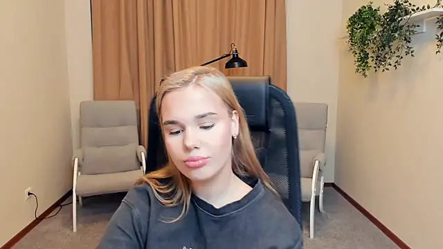 CorrineSchrodt online show from 29, 11, 2025