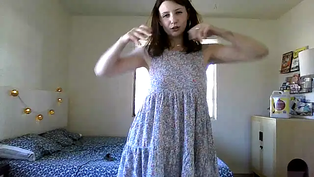 Snapshot of lilliabloom chatting on 21, 2, 2026 lilliabloom online show from 21, 2, 2026