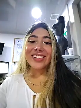 Manuela Velvet online show from 27, 11, 2025