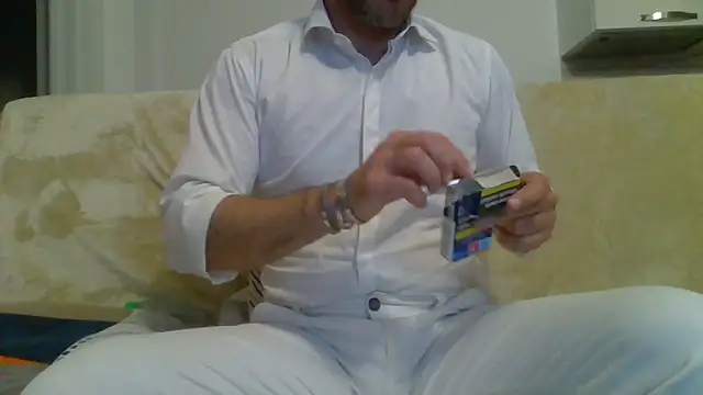 Eroshotlicker online show from 17, 4, 2026