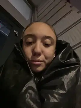 Snapshot of CristinaSw chatting on 17, 12, 2025 CristinaSw online show from 17, 12, 2025