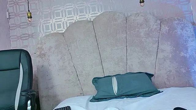 abby saenz 2025 online show from 1, 12, 2025