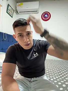 OliverWest04 online show from 14, 4, 2026