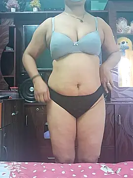 Snapshot of Lovely_Vilika chatting on 30, 11, 2025 Lovely Vilika online show from 30, 11, 2025