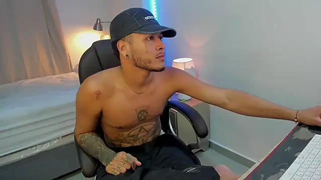 Snapshot of master_evil07 chatting on 30, 11, 2025 master evil07 online show from 30, 11, 2025