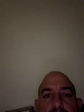 Snapshot of Laufla chatting on 25, 11, 2025 Laufla online show from 25, 11, 2025