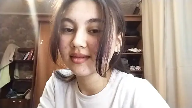 Snapshot of ArianeRandy chatting on 25, 11, 2025 ArianeRandy online show from 25, 11, 2025