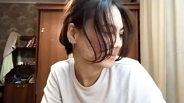 Snapshot of ArianeRandy chatting on 26, 11, 2025 ArianeRandy online show from 26, 11, 2025