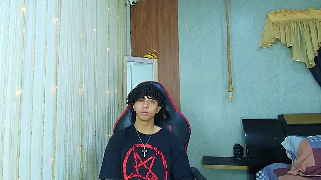 Snapshot of kim_curlyy chatting on 9, 3, 2026 kim curlyy online show from 9, 3, 2026