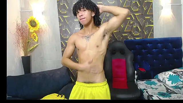 Snapshot of kim_curlyy chatting on 1, 4, 2026 kim curlyy online show from 1, 4, 2026