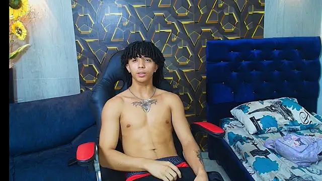 Snapshot of kim_curlyy chatting on 16, 4, 2026 kim curlyy online show from 16, 4, 2026