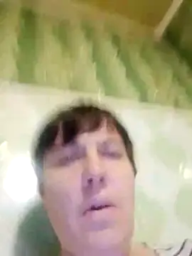 Snapshot of LusiaD chatting on 4, 12, 2025 LusiaD online show from 4, 12, 2025