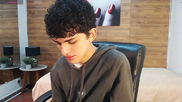 Michaelkoiv online show from 7, 2, 2026