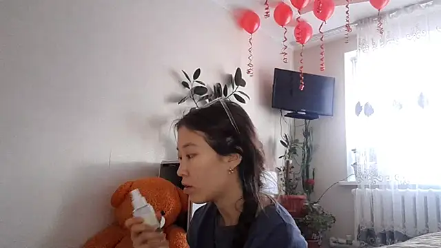 Snapshot of MollyTiger chatting on 27, 11, 2025 MollyTiger online show from 27, 11, 2025