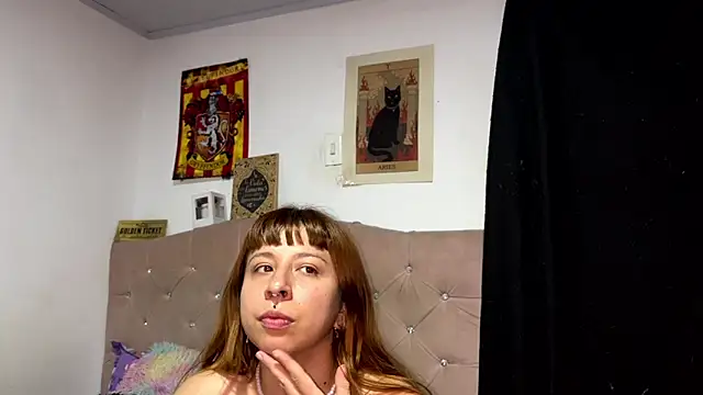 AriesVelvet online show from 4, 6, 2026