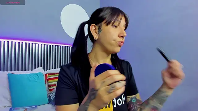 nora temptress online show from 22, 2, 2026