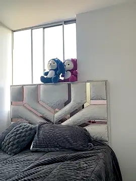 Snapshot of RedFox_Golden chatting on 27, 11, 2025 RedFox Golden online show from 27, 11, 2025