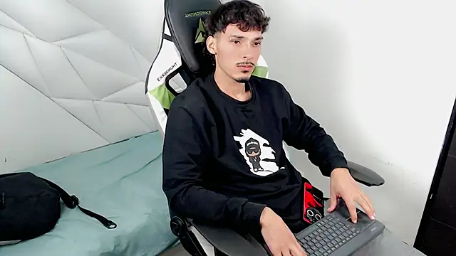 Snapshot of Yankeee_ chatting on 27, 11, 2025 Yankeee online show from 27, 11, 2025